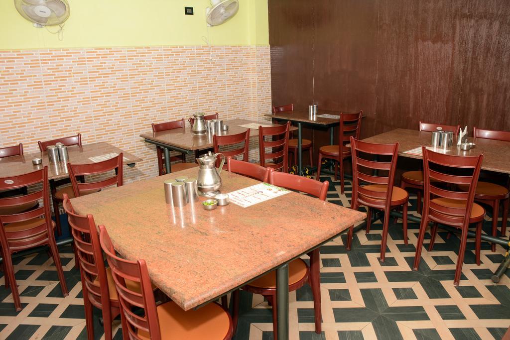 Hotel Nirmal Inn Bhubaneswar Extérieur photo