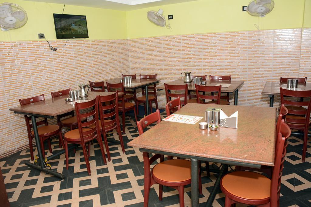 Hotel Nirmal Inn Bhubaneswar Extérieur photo