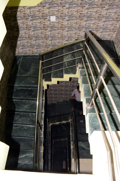 Hotel Nirmal Inn Bhubaneswar Extérieur photo