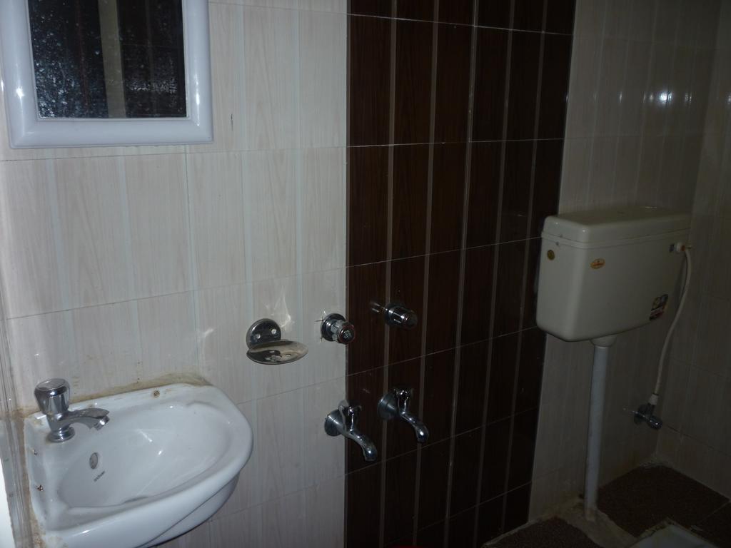 Hotel Nirmal Inn Bhubaneswar Chambre photo