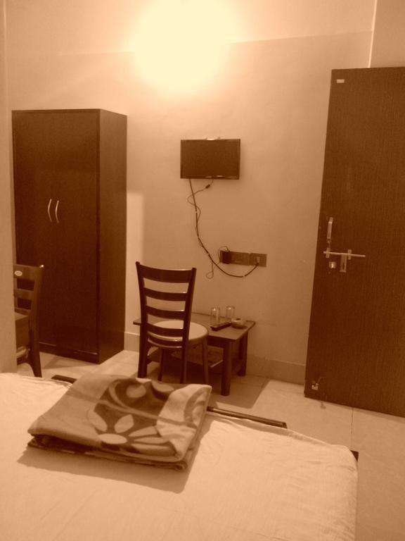 Hotel Nirmal Inn Bhubaneswar Chambre photo